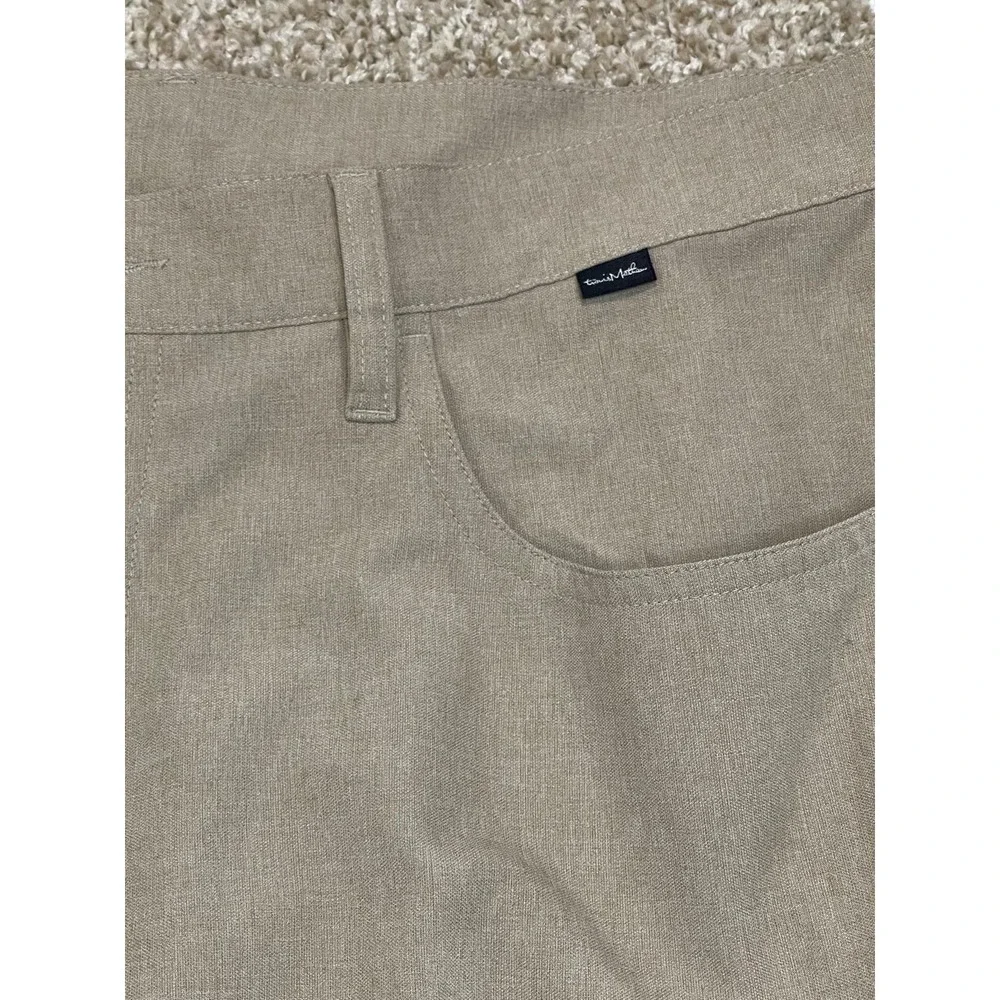 Travis Mathew Majestic X Players Chino Pants Mens Khaki Straight Leg Logo‎